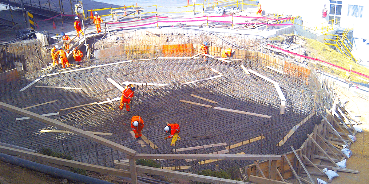 COLOCADO DE CONCRETO EN LA BASE DE CELDA OK 100