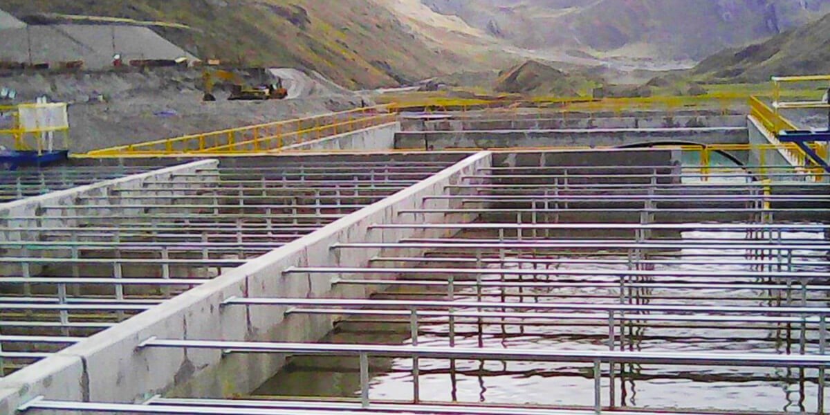 FABRICACIÓN Y MONTAJE
DE SEPARADORES Y
BARANDAS POZA DE
CIMENTACIÓN - SHUCSHAPA