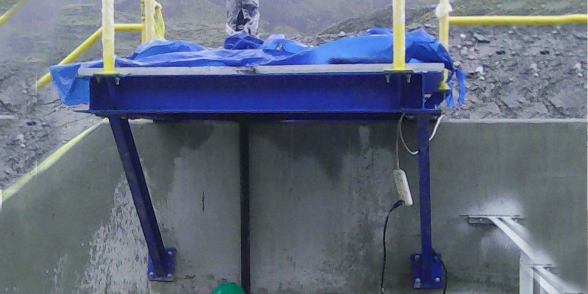 INSTALACIÓN DE
COMPUERTAS EN POZA DE
CIMENTACIÓN - SHUCSHAPA